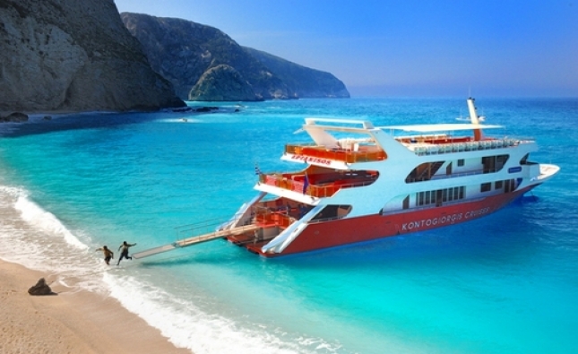 Croaziera de o zi pe insula Lefkada, doar 18 euro de persoana